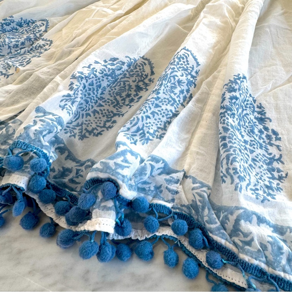 Blue and white beach coverup. S-M - Picture 2 of 5